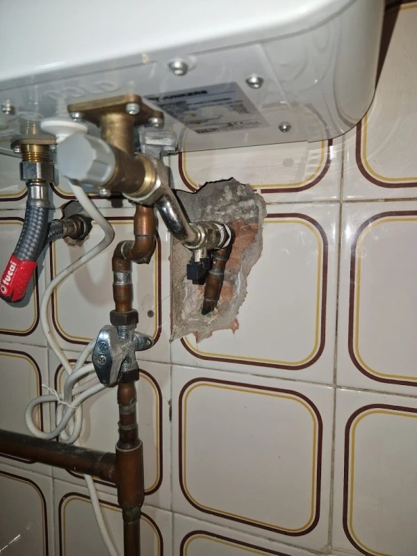 Fontanero,Lampista,Electricista