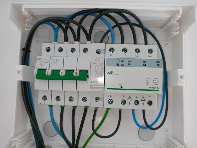 ACKServeis - Electricidad, fontaneria y piscinas.