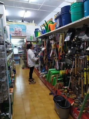 FERRETERÍA Bazar del Barri.