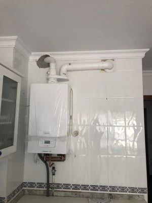 Fontanería - Gas - Calefacción. Instalaciones de la Fuente
