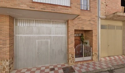 Instalaciones y Servicios Robles