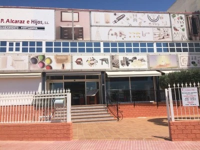 P. Alcaraz e Hijos, Bricolaje y Fontanería