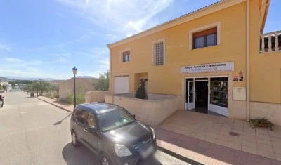 Servicios y suministros piñeval